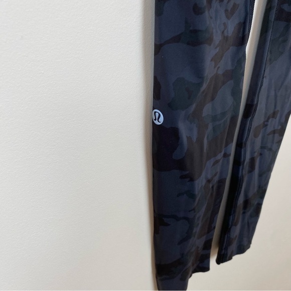 Lululemon Fast and Free Tight II 25" *Non-Reflective Nulux - Picture 4 of 7